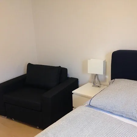 Stylish One-bedroom Near Old Town アパート