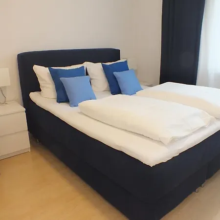 Stylish One-bedroom Near Old Town